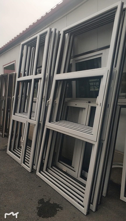 鞍山市天乙門窗工業(yè)有限公司沈陽經(jīng)銷商所訂貨品已完成，經(jīng)過檢驗(yàn)后進(jìn)行包裝，準(zhǔn)備發(fā)貨。(圖2)